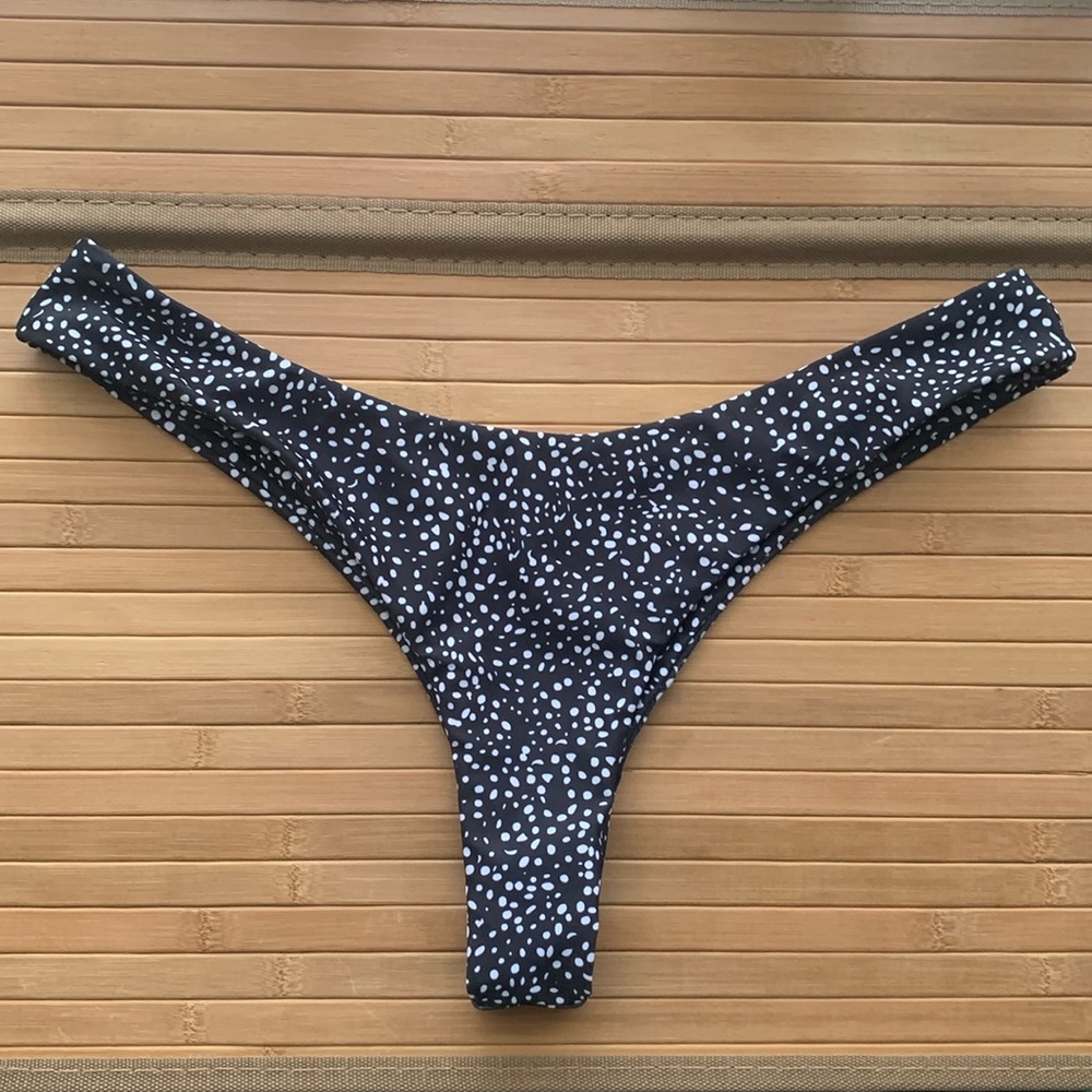 Thong bikini